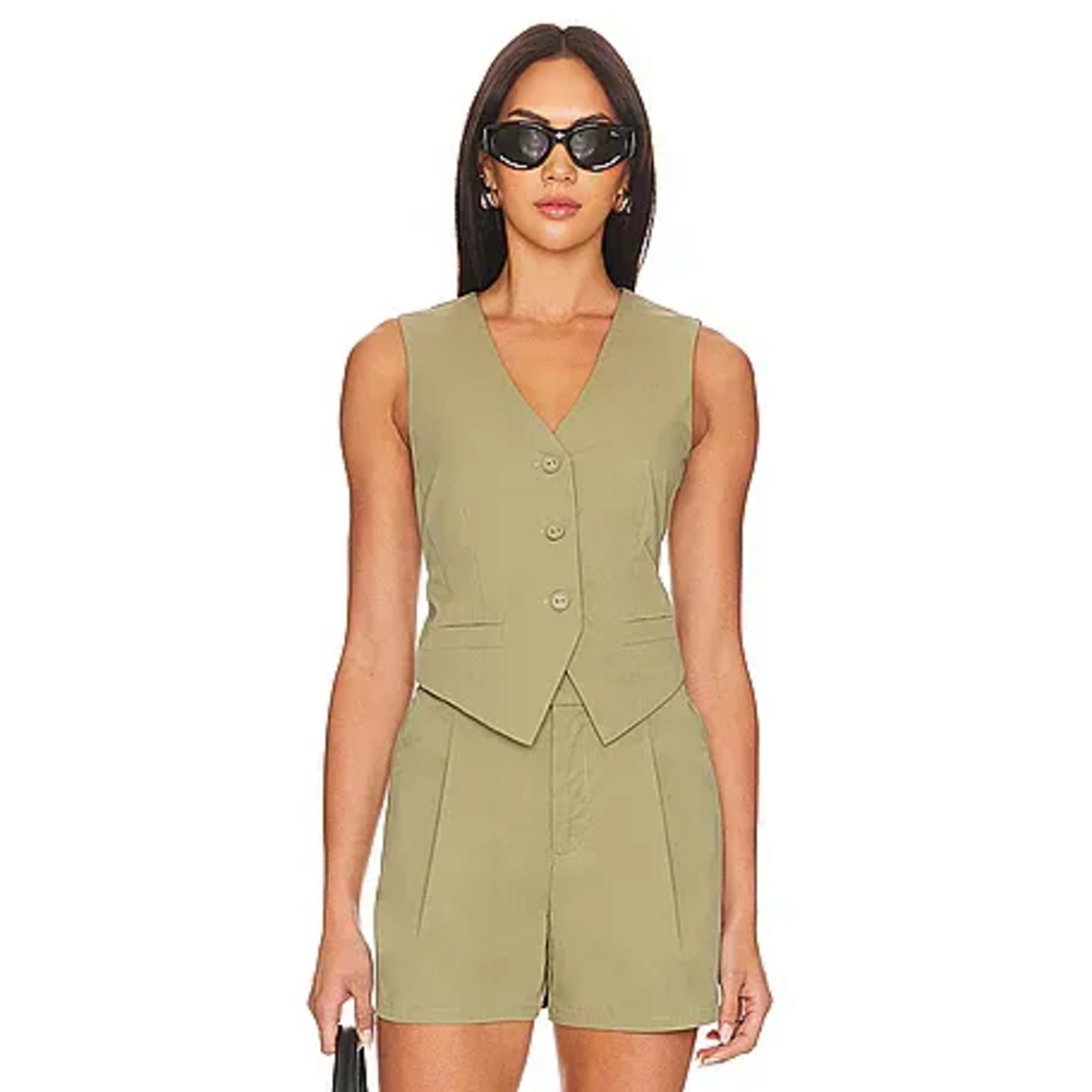 Steve Madden Maribel Vest in Summer Olive in Tan